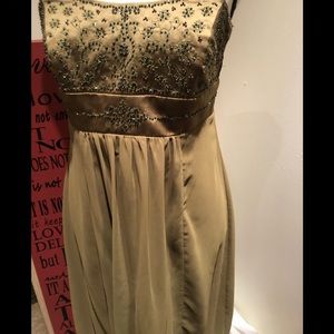 Size 6 David’s Bridal fern color worn once